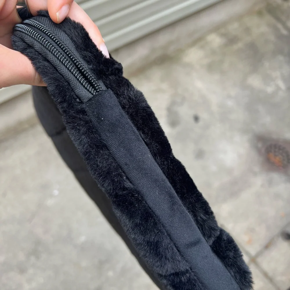 Black fluffy laptop sleeve 15 inches, good for MacBook